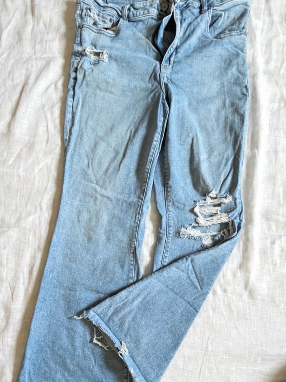 American Eagle Light-Wash Distressed Super High Rise Flare Jeans in size 18